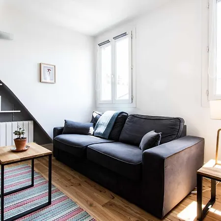 Beautiful & Bright Studio In The Heart Of Paris *