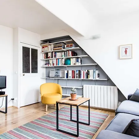 Beautiful & Bright Studio In The Heart Of Paris Paris